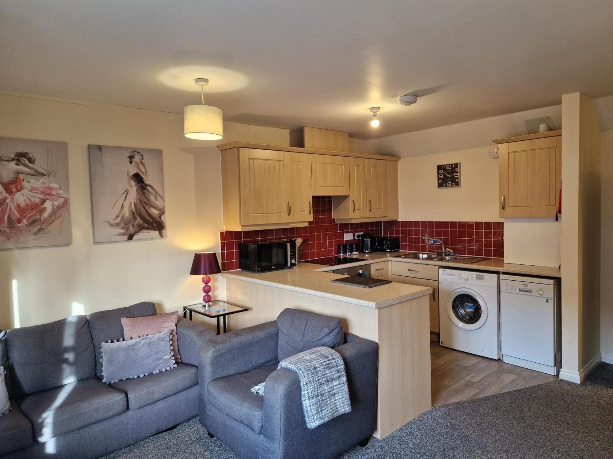 Hereford - Mayflower Coach House, Modern 2 Bedroom Property With Parking, Located South Of Hereford City, Suitable For Small Family, Couple Or Contractors - Sleeps Up To 5 Guests - Hosted By Rentmyhouse ภายนอก รูปภาพ